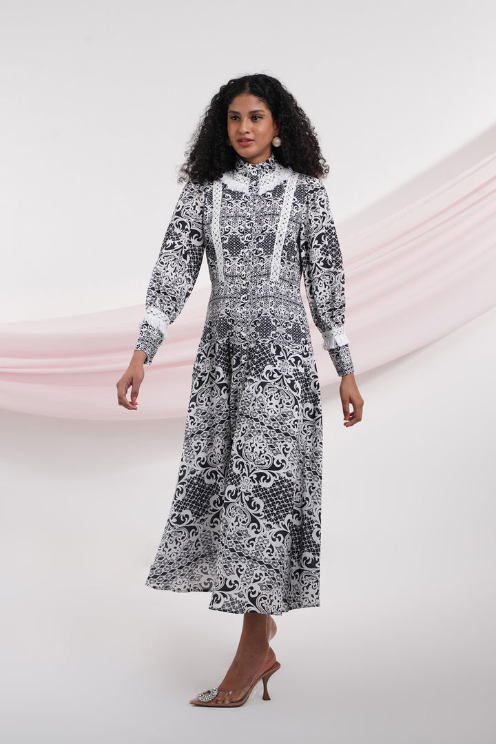 La Vie En Rose Dress - Black Lace