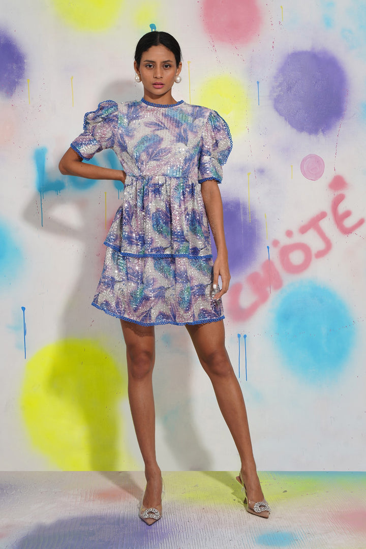 Fantastic Dress - Sequence