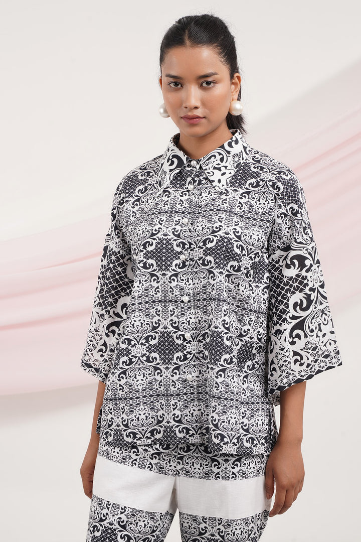 Sizzle Top- Black Lace