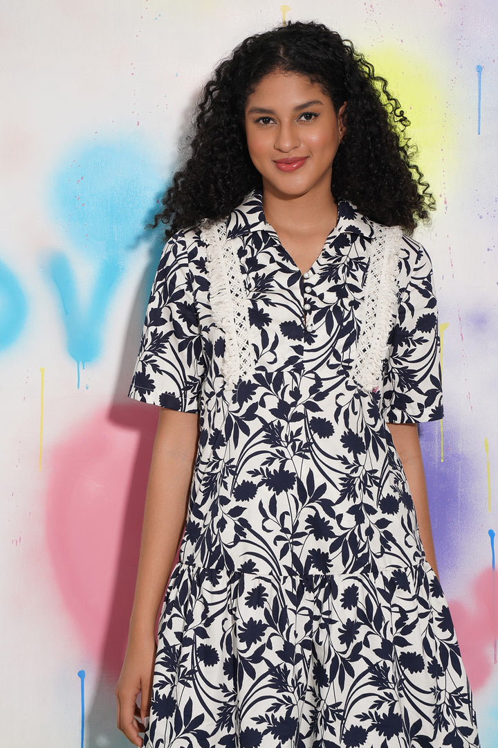 Moving On Top-Navy Floral