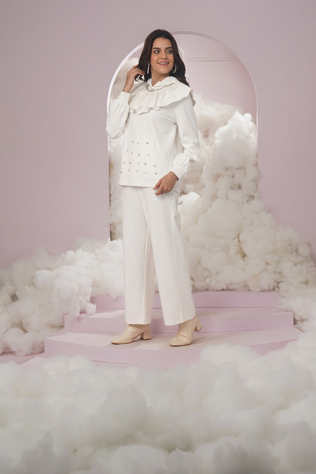 Not calling it a night pants-white