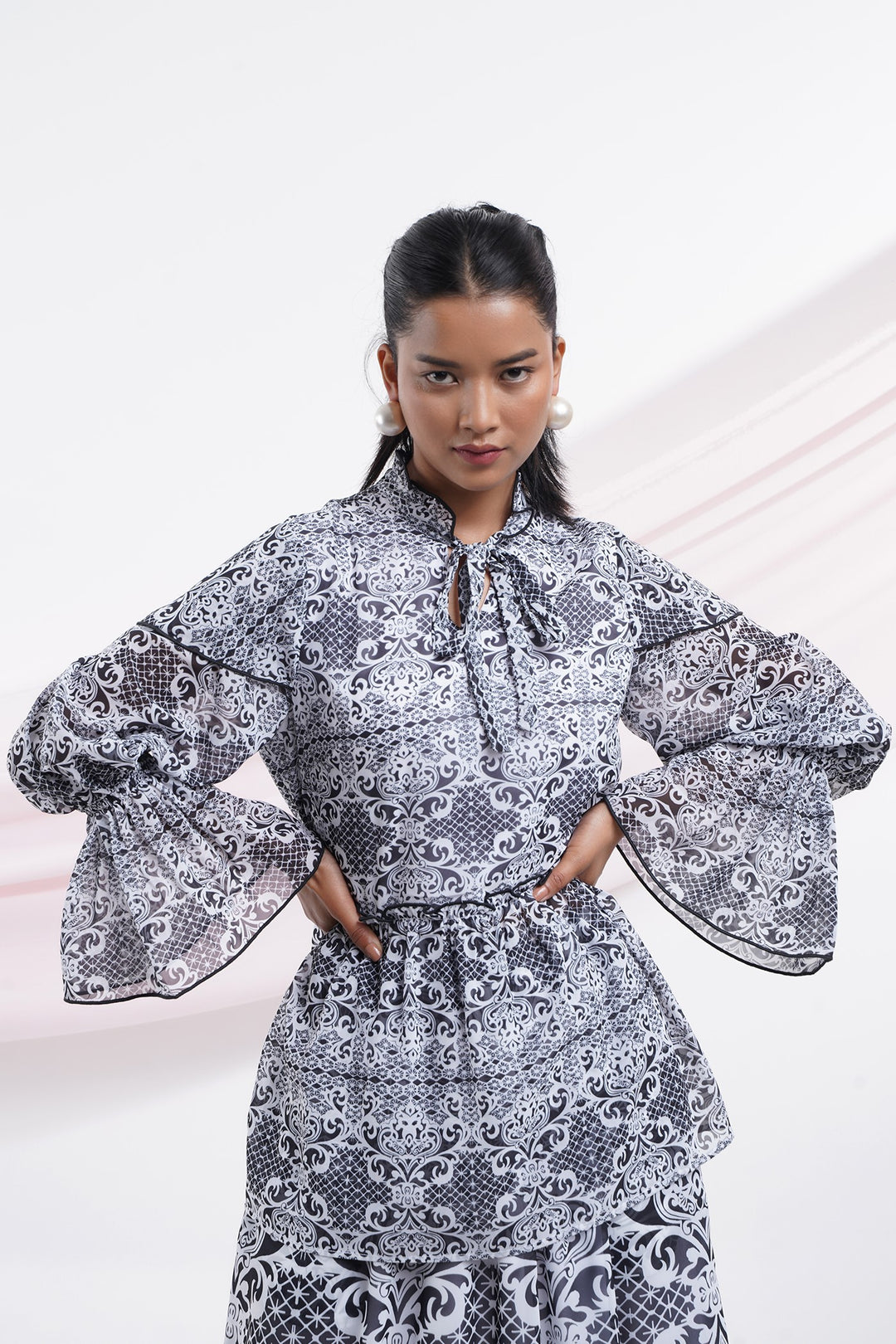 Taki Taki Top- Black Lace