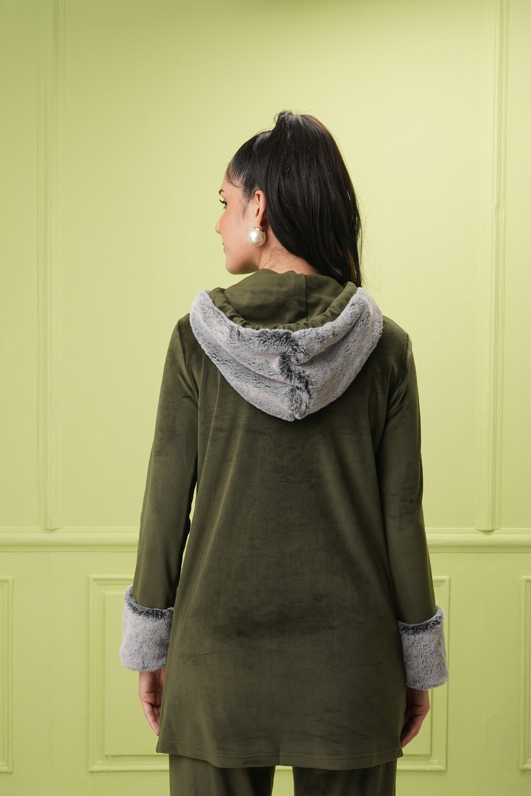 Queen Bee Top- Olive