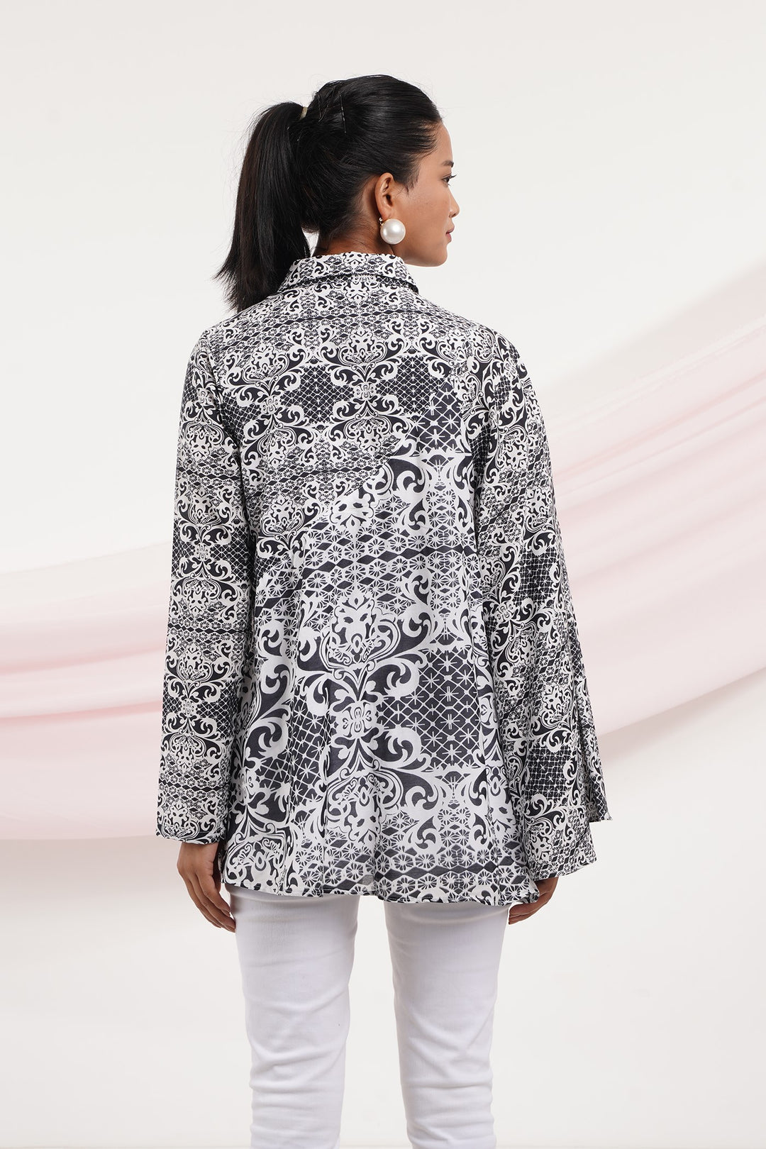 Roothi Top- Black Lace