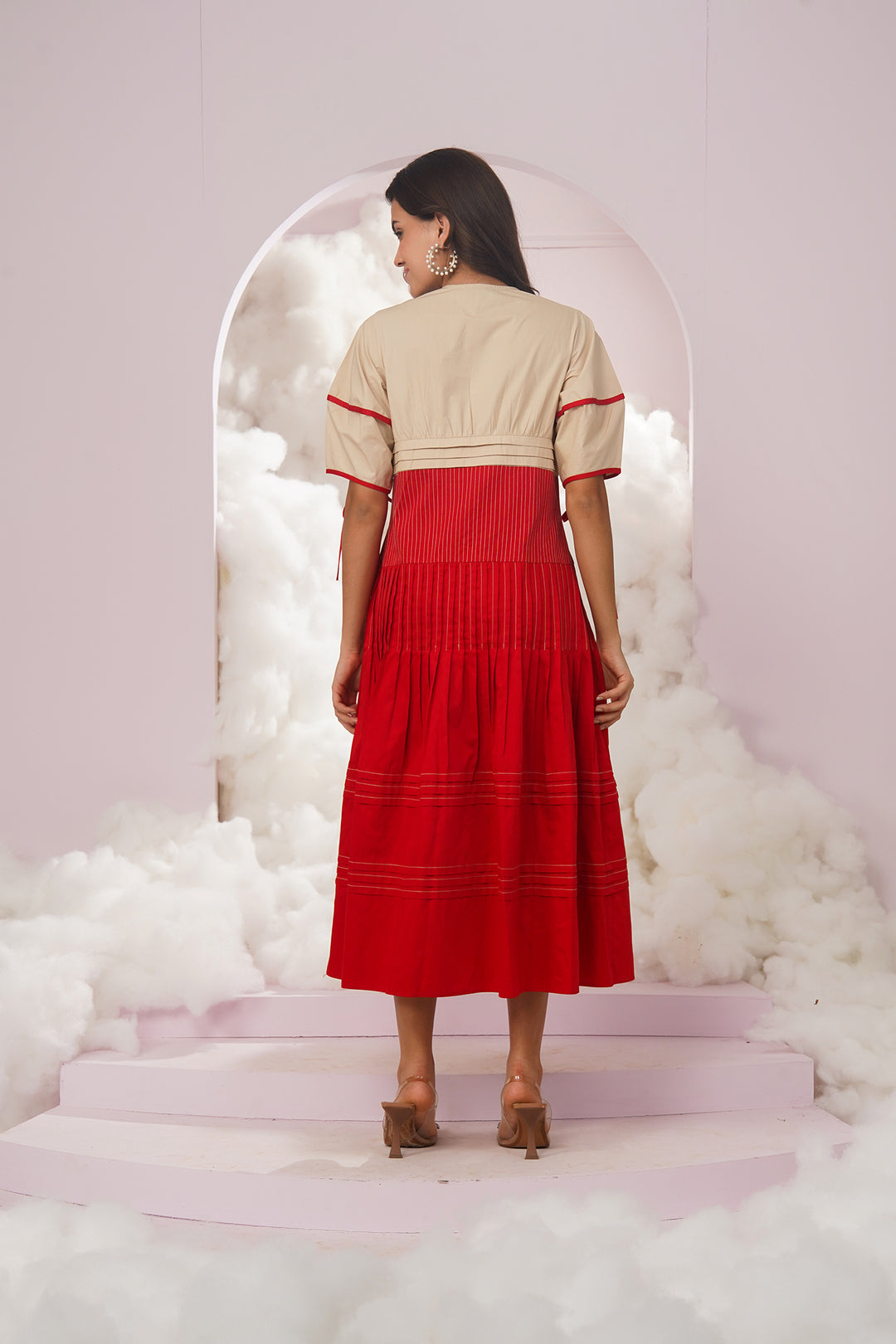 daisy dress- beige and red