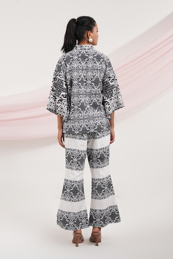 Sizzle Top- Black Lace